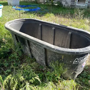 Behlen 150-Gallon Stock Tank