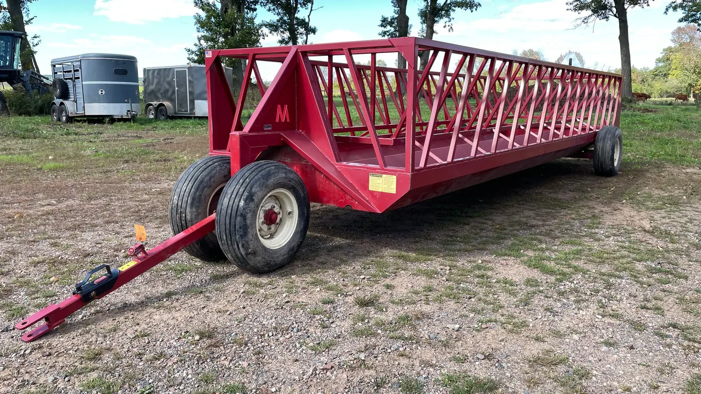 Notch 24' Feeder Wagon