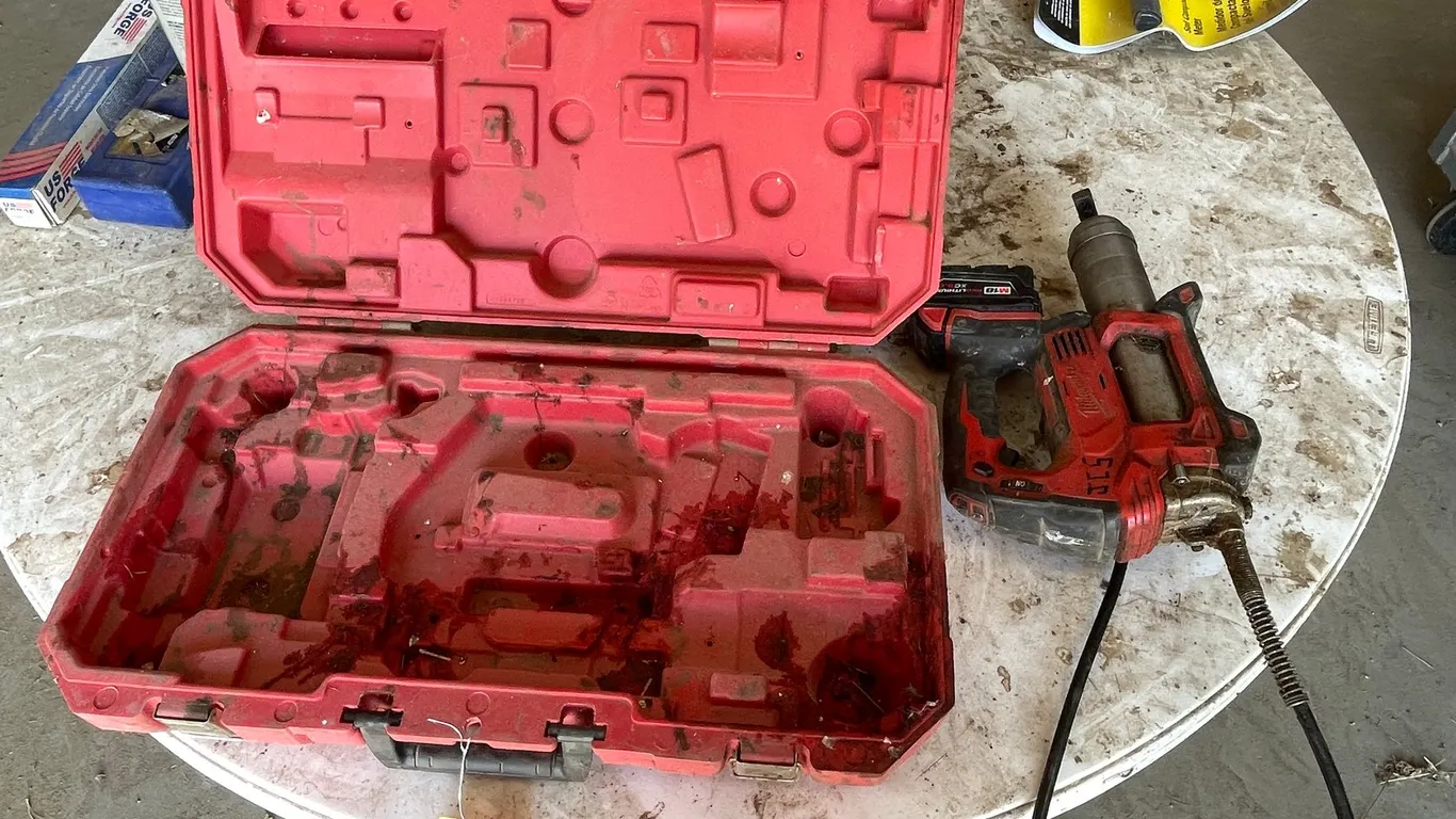 Milwaukee Cordless 18v Grease Gun