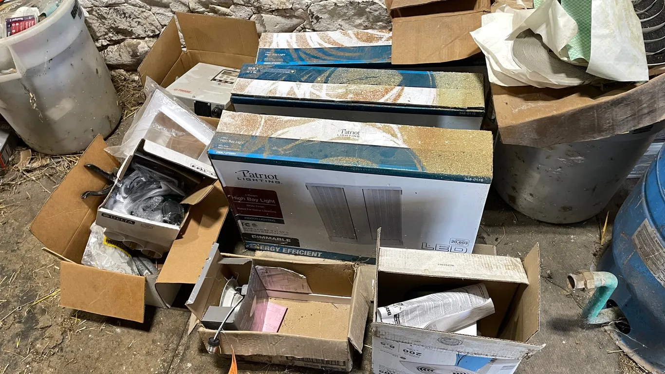 Assortment of Light Fixtures