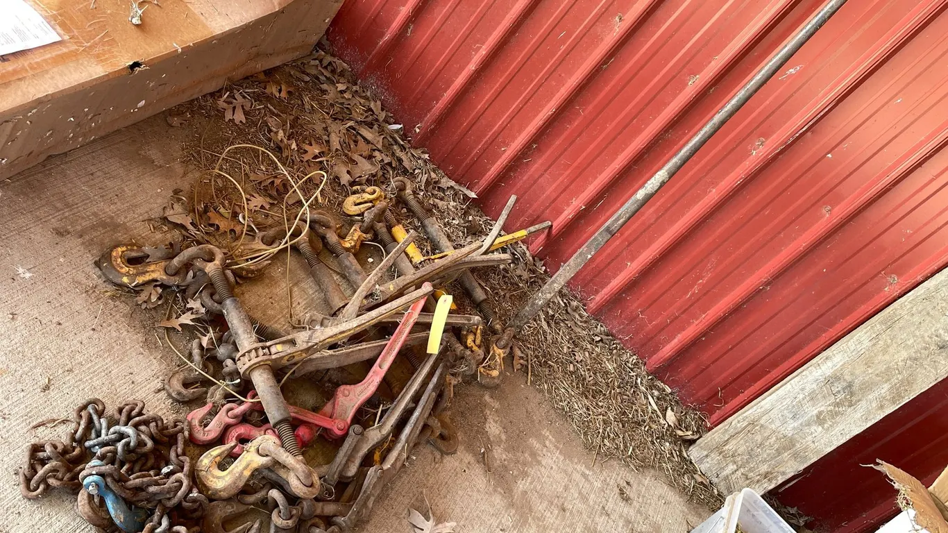 Large Assortment of Chain Binders and (1) Log Chain