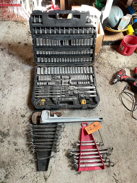 Assorted Hand Tools