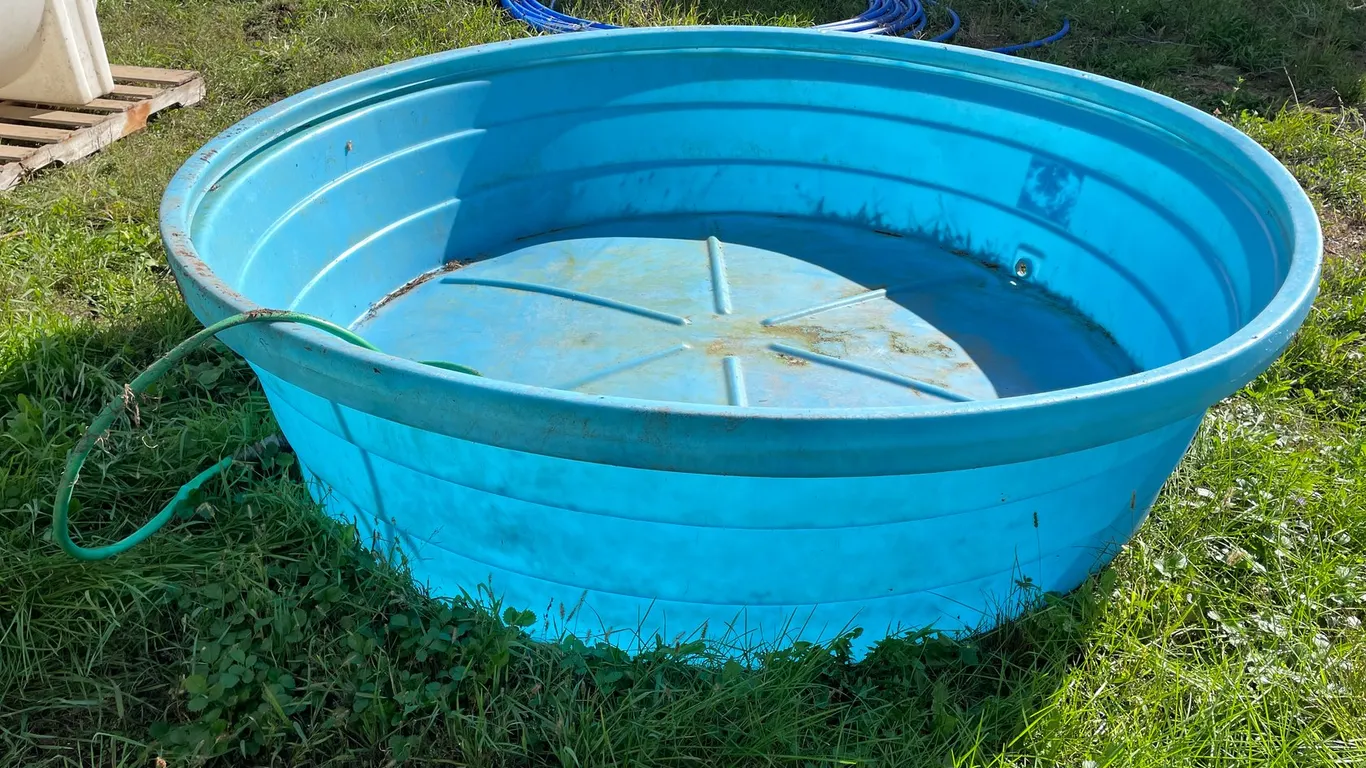 Behlen 8' Ploy Stock Tank