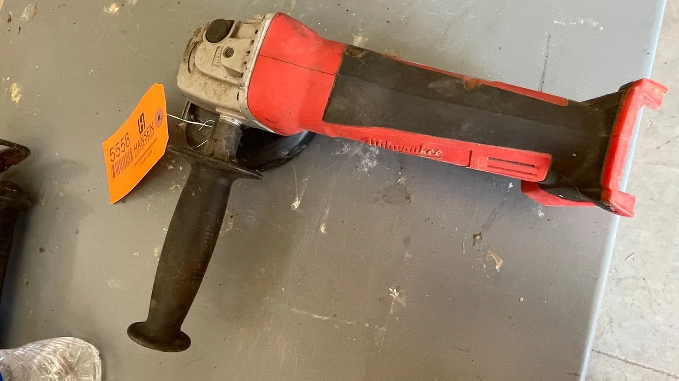 Milwaukee Cordless 18v 4-1/2" Grinder