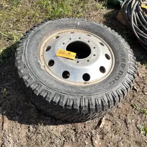 Alcoa 10-Bolt Aluminum Dually Wheel with Tire