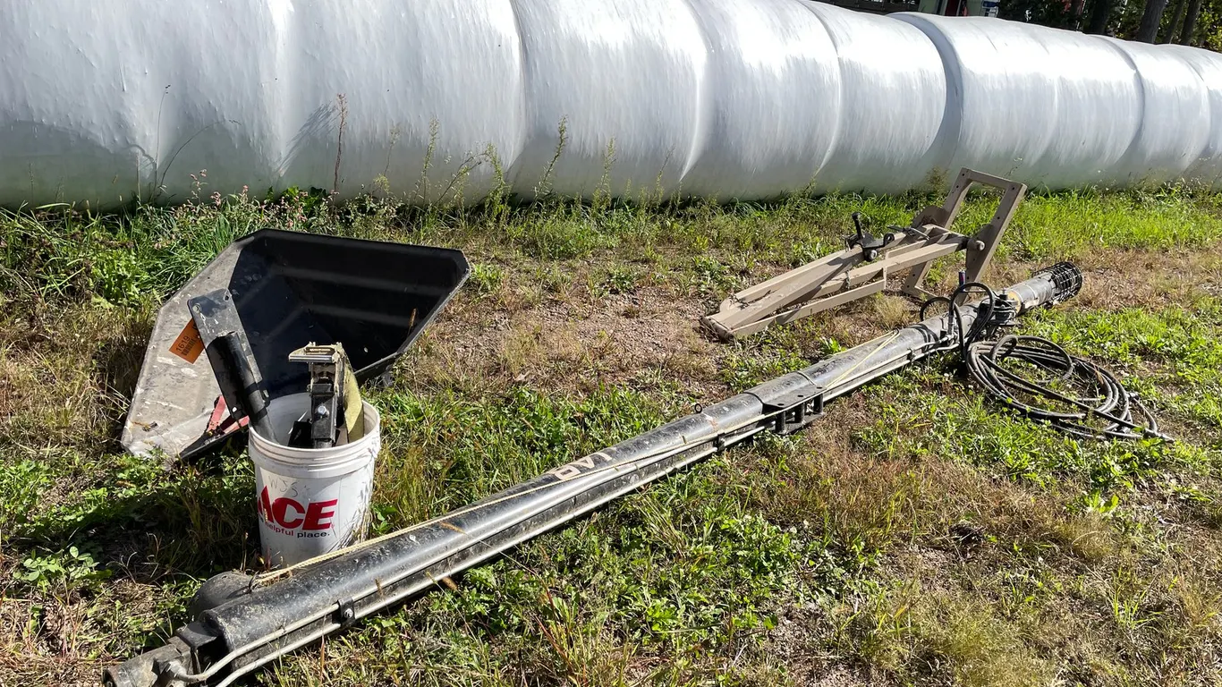 LAB 16' Swing Auger with Flex Arm