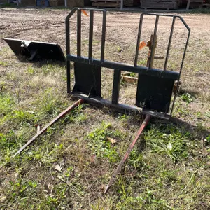 Skid Steer Mount Bail Speer