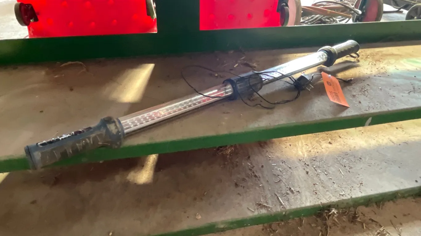 Peak 27" Rechargeable LED Work Light