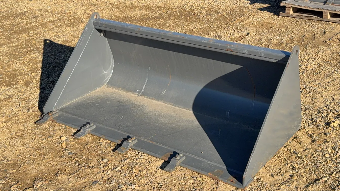 62 IN. Skid Steer Bucket