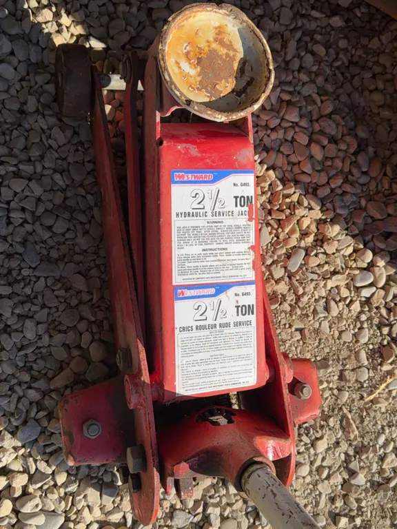 Westward 2.5 Ton Hydraulic Service Jack