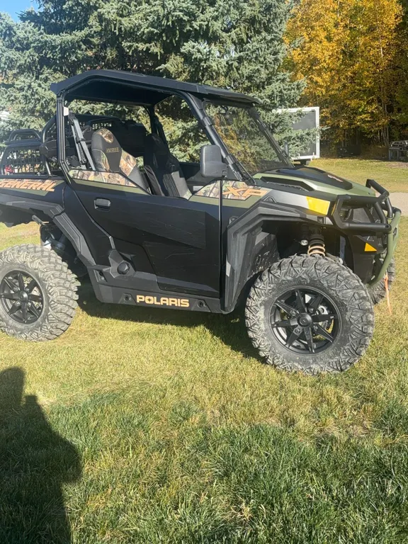 2021 Polaris General XP 1000 Deluxe Stealth Pursuit Edition 606 km