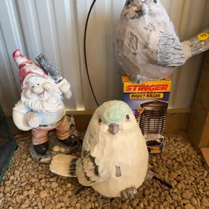 Stinger Insect Killer and Garden Figurines