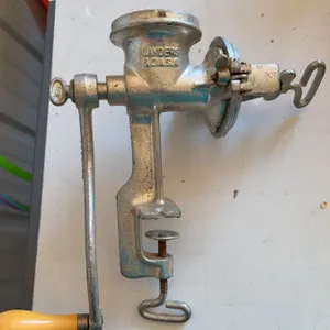 Landers Corona Table Clamp Hand Grinder