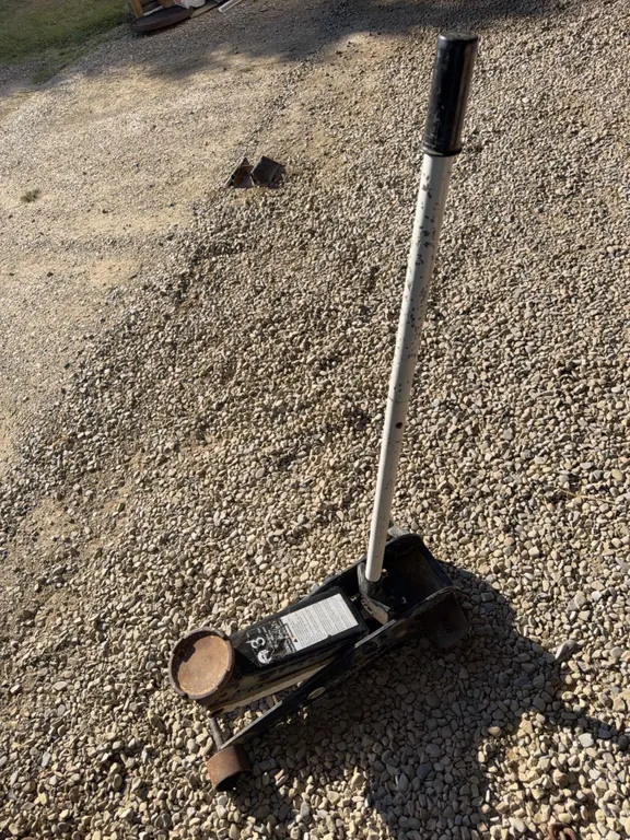 Omega 3 Ton Hydraulic Service Jack