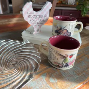 Lot: Wildlife Mugs, Swirl Glass Plate, Tupperware