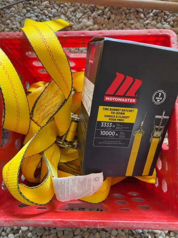 MotoMaster Tire Bonnet Ratchet Tie-Down Set