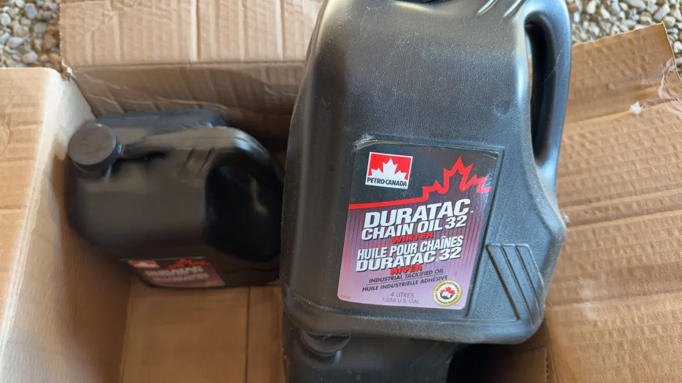 Petro-Canada DURATAC Chain Oil 32, 4x4L Jugs