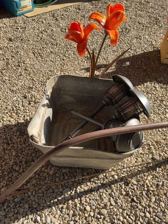 Garden Decor Lot: Tub, Solar Lights, Metal Flower