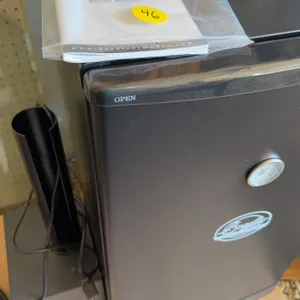 Bradley Smoker Electric Food Smoker With Cover