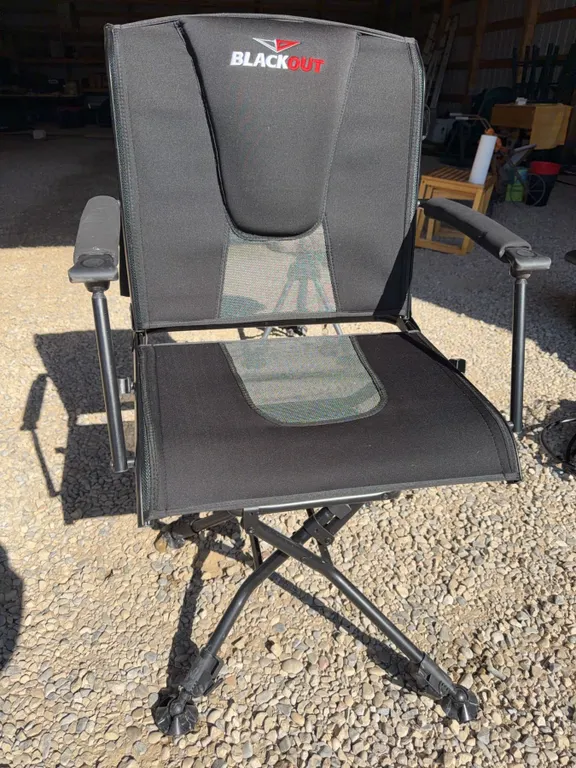 BlackOut Portable Swivel Hunting Chair