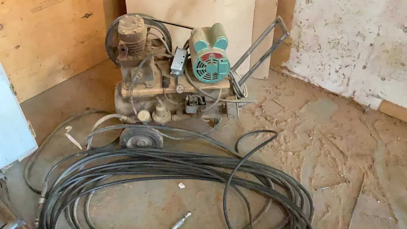 Dayton Electric Air Compressor with Airlines and Motor