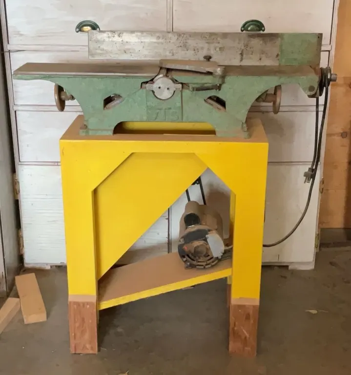 VTS Cast Iron Jointer on Yellow Stand with Motor