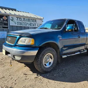 PICKUP TRUCK: 2000 Ford F-150 XLT: SuperCab: 4x4: 5.4L Triton V8