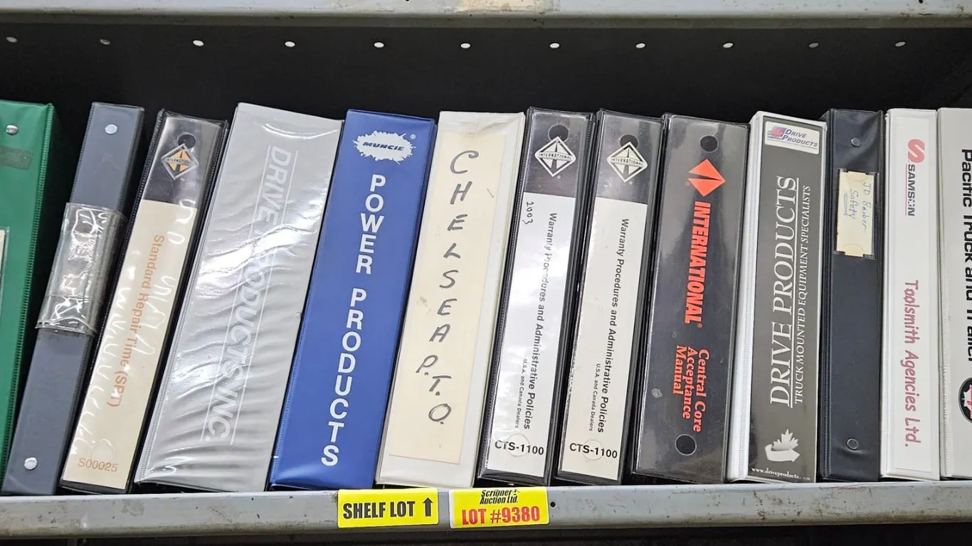 Shelf Lot of Truck Manuals & Reference Binders