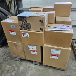 Fleetguard Air Filters – Approx 27 Boxes