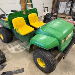 John Deere 2wd Turf Gator w/ Utility box