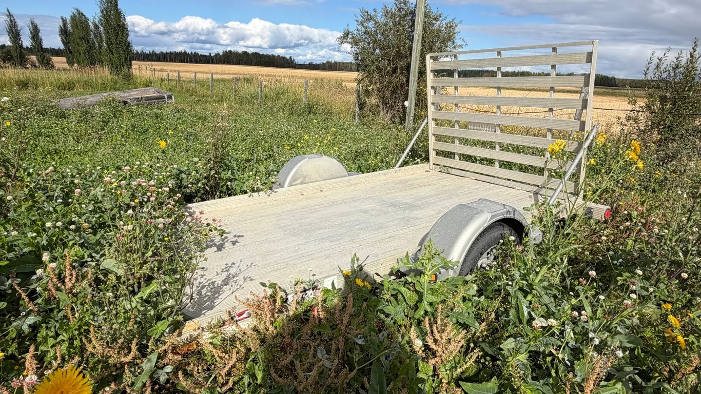 Triton Aluminum Single Axle Utility Teailer W/ Rear Ramp