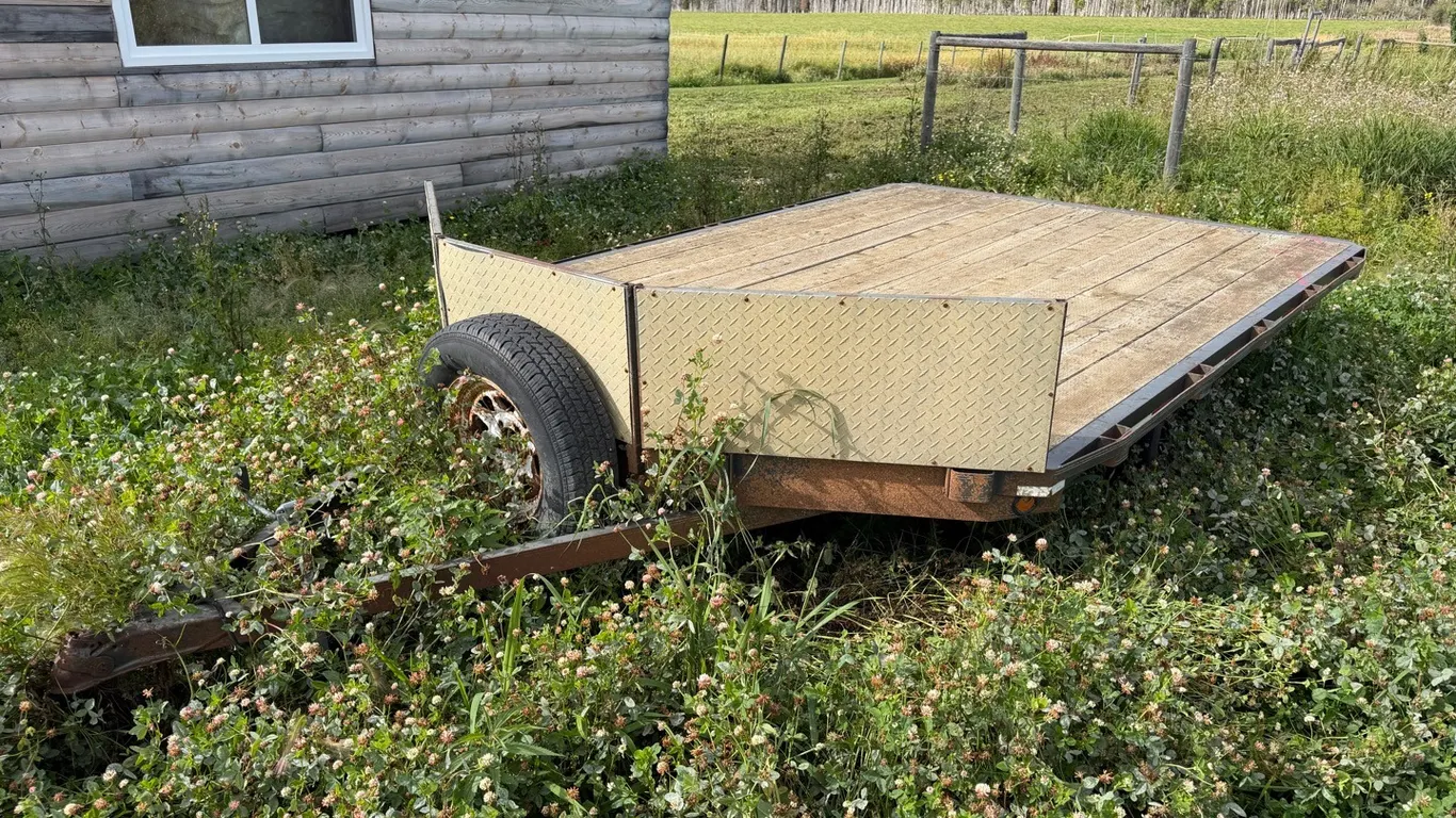2 Place Snowmobile/ ATV Trailer, VIN 2R95641733W682176