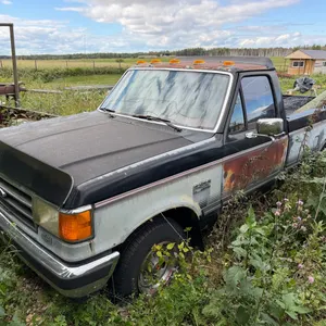 1989 Ford F150 Truck, Auto, V2TEF15N9KCB33687 *See Pictures **This item SOLD LIVE ON-SITE ONLY!!