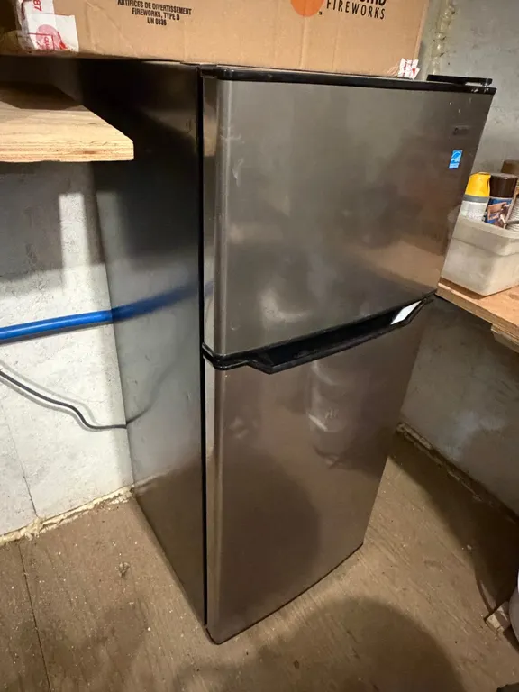 Stainless Fridge *This item SOLD LIVE ON-SITE ONLY!!