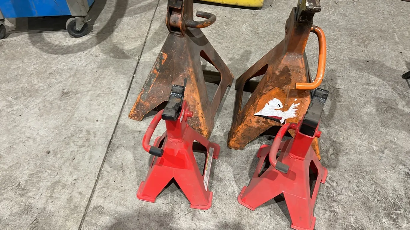 (2) Sets of Jack Stands