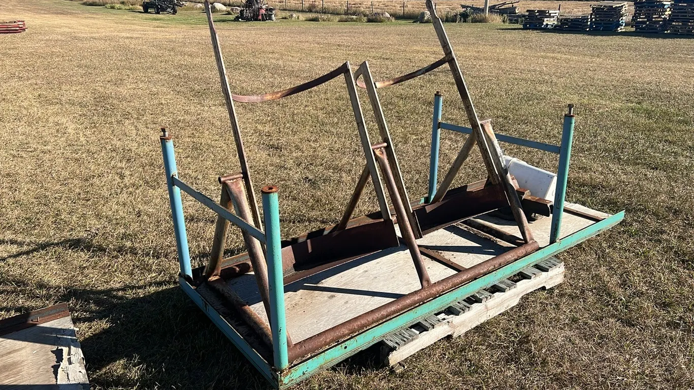 3'x7' Work Bench with Wood Top, 6" Bench Vise, (2) Barrel 45 Gallon Steel Stand