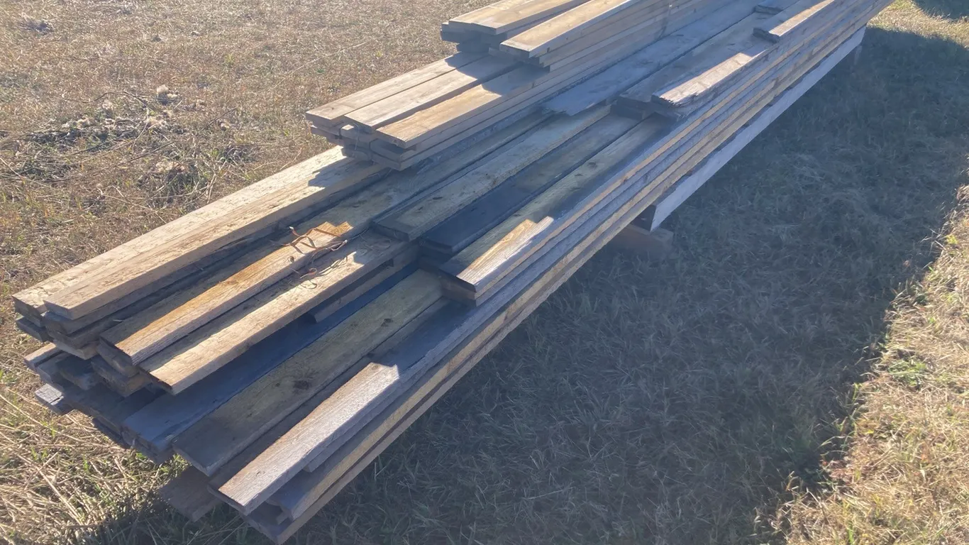 Approx (100) 1" x 4" x 4' - 16' Spruce Boards Some Are Treated