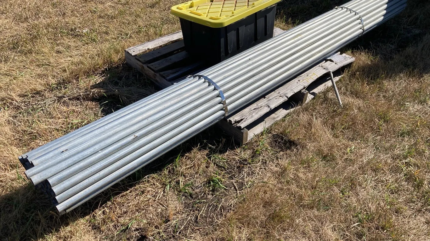 Large Quantity of 1 1/2"x117" Steel Conduit and Poly Tire with Various Metal and Plastic Conduit Connectors