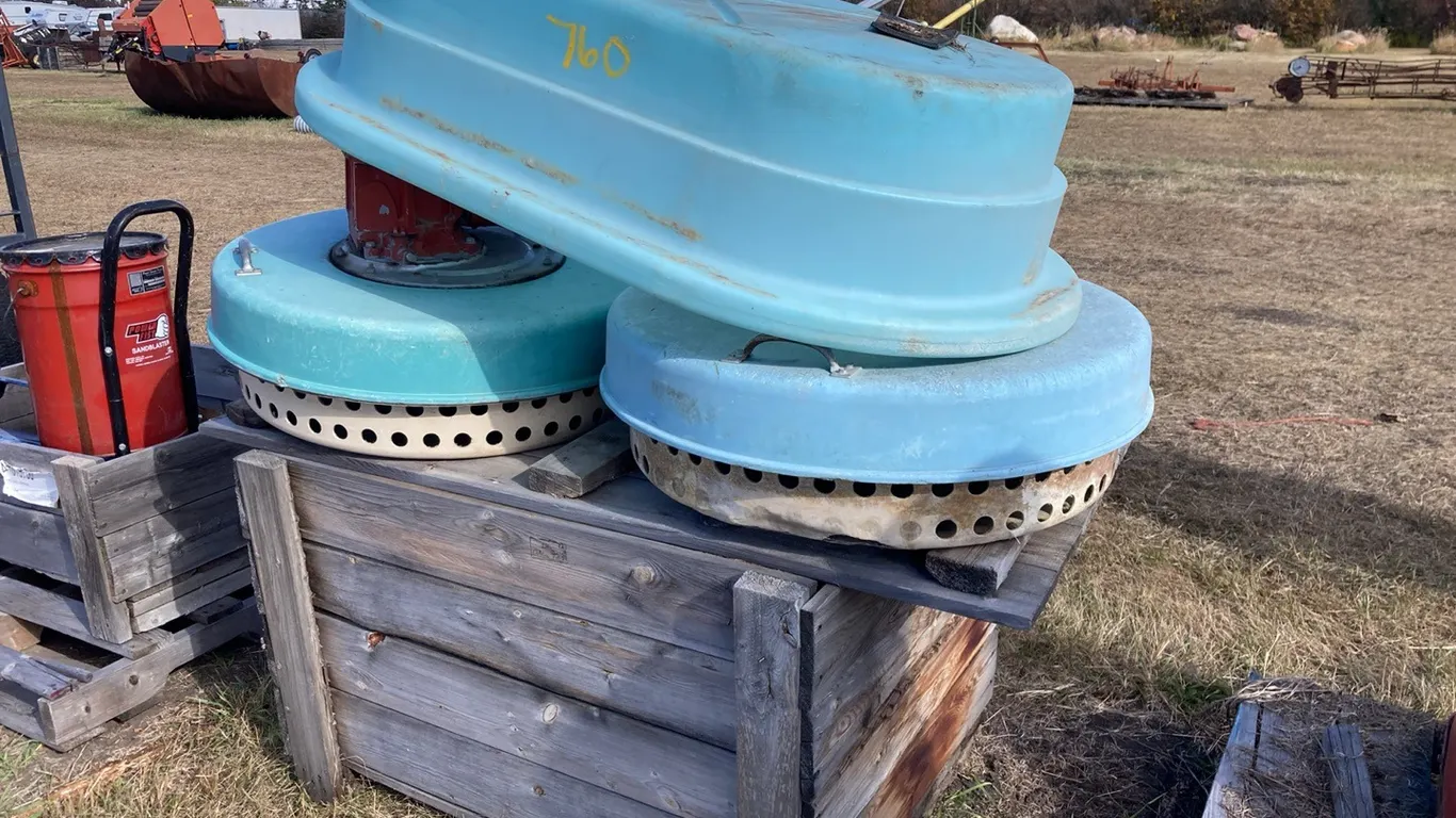 (2) Submersible Pond Pumps with Gas Engines (Kohler XT-7, Briggs x Stratton) 20 Gallon Poly Livestock Water Tank