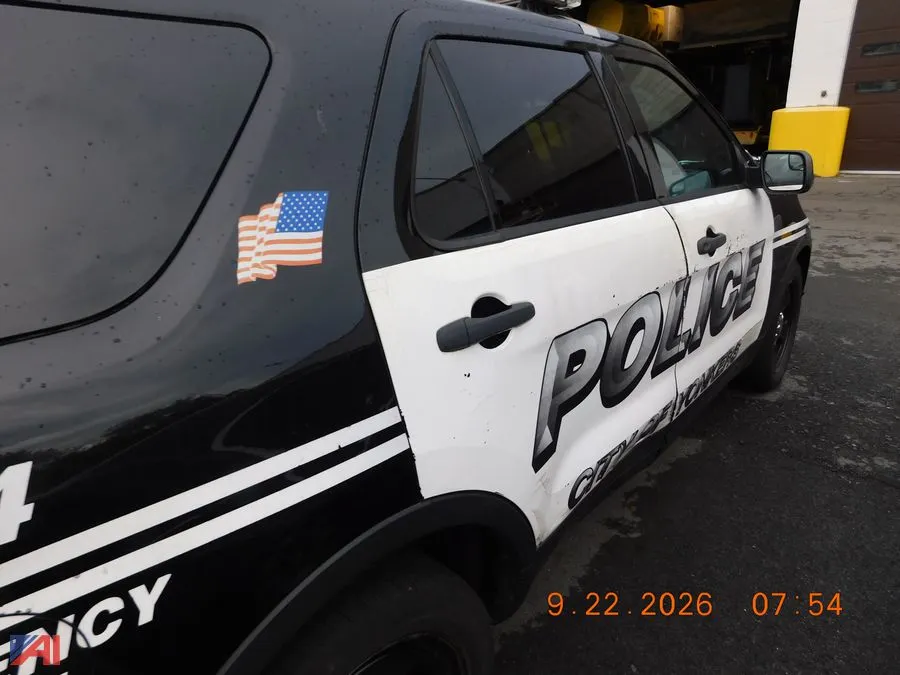 (#5878) 2016 Ford Explorer SUV/Police Vehicle