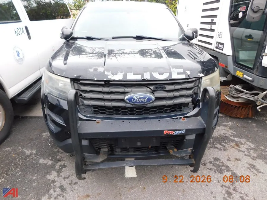 (#5898) 2019 Ford Explorer SUV/Police Vehicle