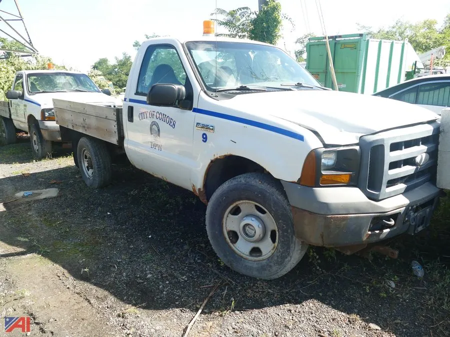 (#2-9) 2006 Ford F-350 Super Duty Pickup Truck