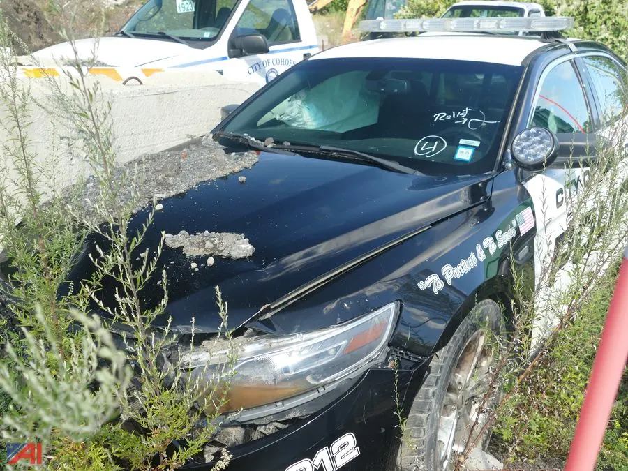 (#4-6212) 2018 Ford Taurus Sedan/Police Vehicle