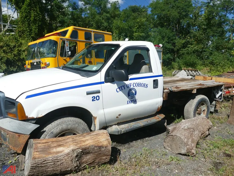 (#16-20) 2006 Ford F-350 Super Duty Pickup Truck