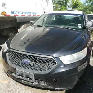 (#19-205) 2017 Ford Taurus Sedan/Police Vehicle