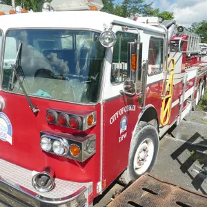 (#20-17) 1986 Sutphen  Ladder Truck