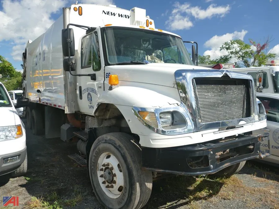 (#22-66) 2006 International WorkStar 7600 Garbage Truck