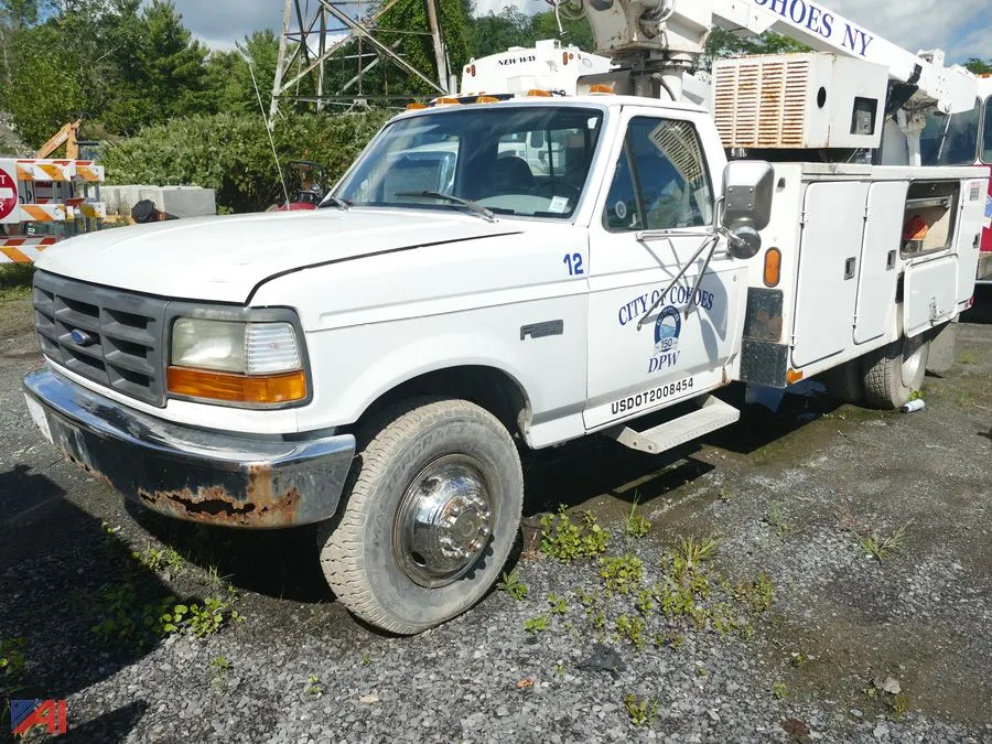 (#23-12) 1997 Ford F450 Super Duty Bucket Truck