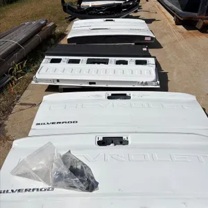 10 Silverado Truck Tailgates/Fenders