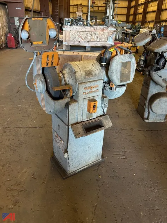 Hammond Pedestal Grinder